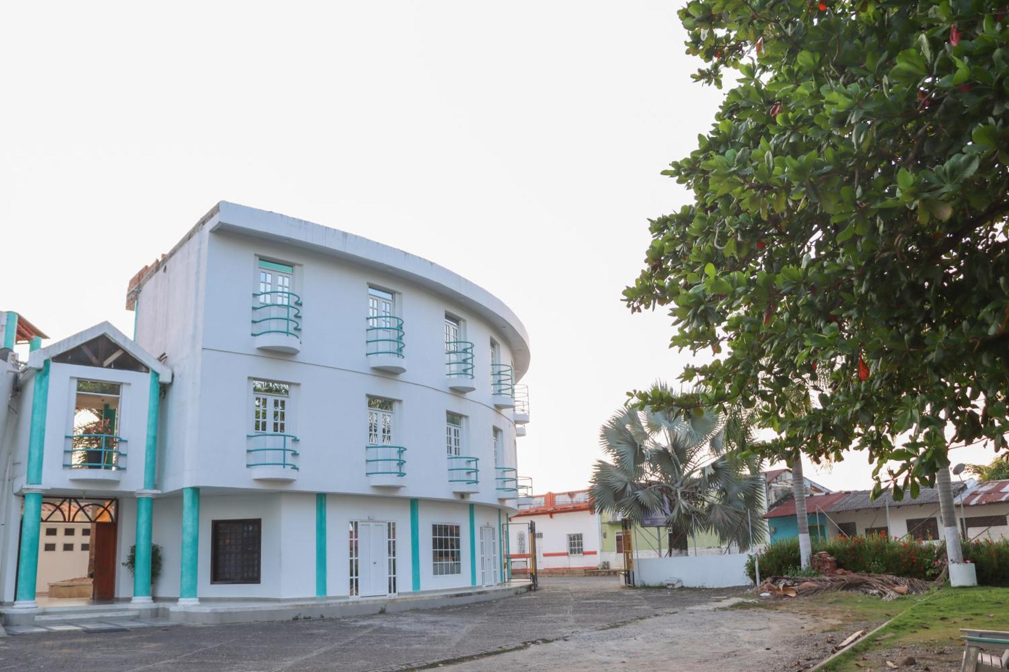 Hotel Plaza Real Montelíbano Екстериор снимка