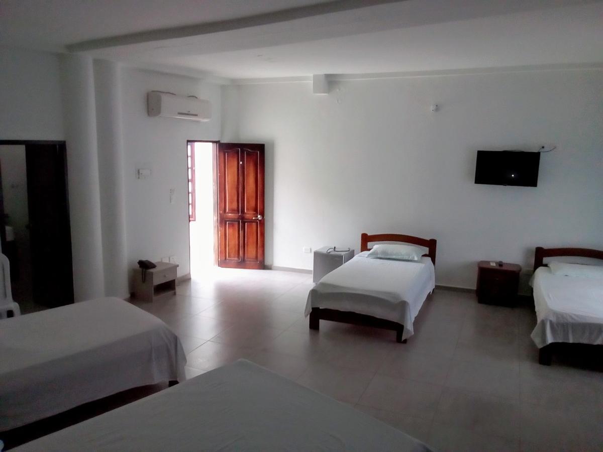 Hotel Plaza Real Montelíbano Екстериор снимка